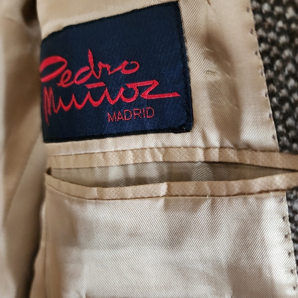 Pedro Muñoz 100% Cashmere Brown Elbow Patch Blazer, 52 EUC - Picture 10 of 10